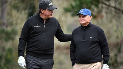 Vì sao PGA Tour bắt tay với LIV Golf?
