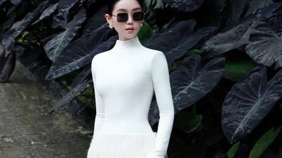 Show off your fall and winter figure with sexy short dresses