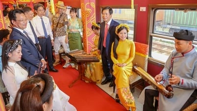 រថភ្លើង "តភ្ជាប់បេតិកភណ្ឌកណ្តាល" ដាក់ឱ្យដំណើរការជាផ្លូវការ