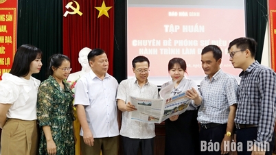 Báo Hòa Bình tập huấn chuyên đề phóng sự điều tra