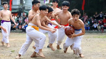 ពិធីបុណ្យចំបាប់ភូមិ Thuy Linh