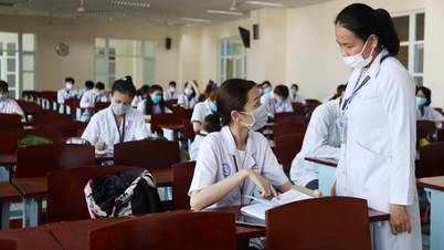 Xét tuyển y khoa bằng môn văn: Nên hay không?