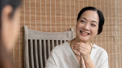 인민예술가 레 칸: 웨딩드레스 한 번도 입지 않아, 남편이 질투하지 않아서 고마워