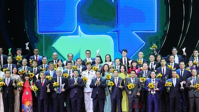 Thủ tướng: Tập trung tháo gỡ điểm nghẽn thể chế, kiên quyết, kiên trì, dứt khoát xóa bỏ cơ chế 'xin
