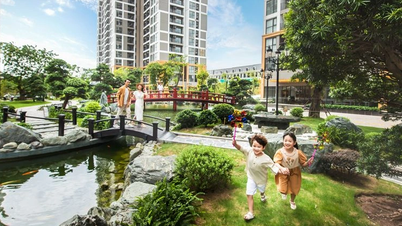 Many customers put down money to buy apartments in the East of the capital