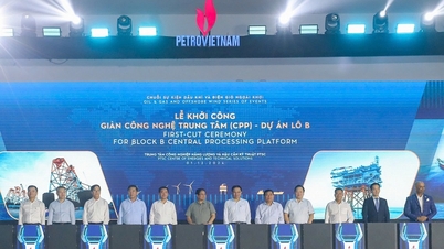 Prime Minister Pham Minh Chinh: Petrovietnam accelerates, breaks through to become a national Industry - Energy Group