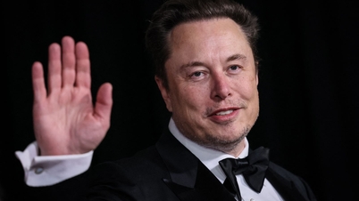 Elon Musk, ‘buôn vua lãi cả thiên hạ’