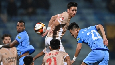 Tiền đạo Tiến Linh báo tin vui đến HLV Philippe Troussier