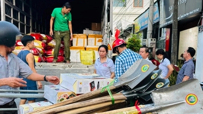 អំណោយពិសេសពីខេត្ត Nghe An ដល់ប្រជាជននៅតំបន់រងគ្រោះដោយទឹកជំនន់ភាគខាងជើង
