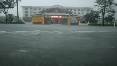 Mưa lớn gây ngập cục bộ nhiều nơi