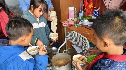 Le déjeuner « pâle » des étudiants de Tung Qua Lin