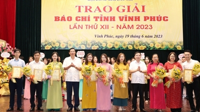 ផ្តល់រង្វាន់ដល់ស្នាដៃល្អចំនួន ៣៥