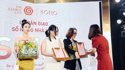 Masterise Homes trao sổ hồng cho chủ nhân nhà phố thương mại SOHO, The Global City