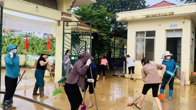 ស្ត្រី​ក្នុង​រាជធានី​រួម​កម្លាំង​សម្អាត​បរិស្ថាន​បន្ទាប់​ពី​ខ្យល់​ព្យុះ និង​ទឹក​ជំនន់