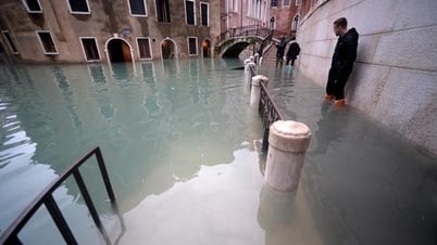 UNESCO proposes to put Venice on endangered heritage list
