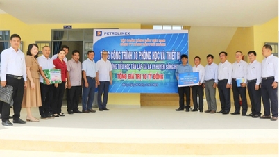 Petrolimex Khanh Hoa donates 10 classrooms to Tan Lap Primary School, Phu Yen province