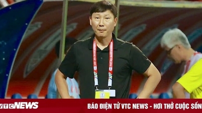 Trực tiếp họp báo Việt Nam vs Singapore: HLV Kim Sang-sik tự tin