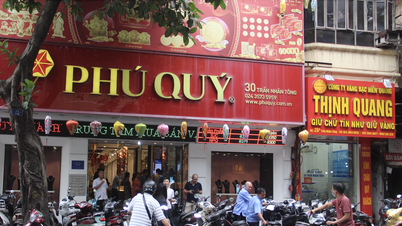 Giá vàng lập đỉnh, cửa hàng bán giới hạn 1-3 chỉ vẫn thông báo hết sau 10 phút