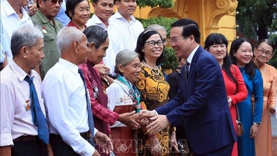 Chủ tịch nước Võ Văn Thưởng tiếp Đoàn đại biểu người có công tỉnh Trà Vinh