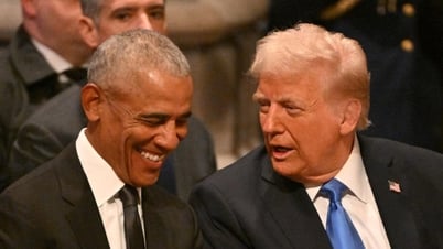 តើ​លោក Trump និយាយ​អ្វី​ដែល​ធ្វើ​ឲ្យ​លោក Obama សើច​ក្នុង​ពិធីបុណ្យ​សព​លោក Carter?