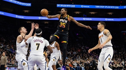 Kevin Durant ជាប់ចំណាត់ថ្នាក់កំពូលទាំង 10 នៃបញ្ជីពិន្ទុគ្រប់ពេលរបស់ NBA