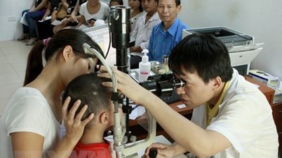 Không chủ quan với biến chứng của đau mắt đỏ