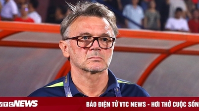 គ្រូ​បង្វឹក Troussier ពន្យល់​ពី​មូល​ហេតុ​ដែល U23 វៀតណាម​គ្រប់​គ្រង ប៉ុន្តែ​នៅ​តែ​ស្មើ