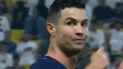 Cristiano Ronaldo ទាមទារ​ឲ្យ​ផ្លាស់ប្តូរ​អាជ្ញាកណ្តាល​ក្នុង​ជ័យជម្នះ​ដ៏​លំបាក​របស់​ក្លឹប Al Nassr Club