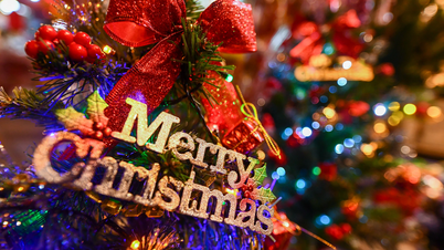 Không khí Noel sớm nhộn nhịp trên phố Hàng Mã