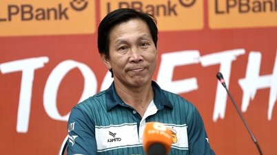 'HAGL is not racing to win the championship'