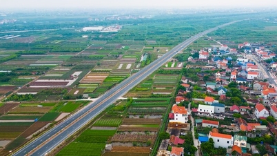 Close-up of Hanoi inter-provincial route