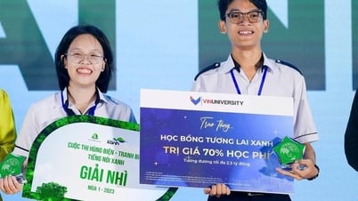 សិស្ស Phu Yen ពីររូបទទួលបានជ័យលាភីលេខ ២ ក្នុងកម្មវិធីប្រលងសំឡេងបៃតង
