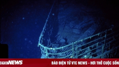 Submarine missing while carrying tourists to visit Titanic wreck