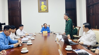 រៀបចំកម្មវិធីដង្ហែរក្បួនដើម្បីអបអរសាទរខួបលើកទី 70 នៃជ័យជំនះ Dien Bien Phu យ៉ាងឱឡារិក ទៀងទាត់ សុវត្ថិភាព និងសេដ្ឋកិច្ច