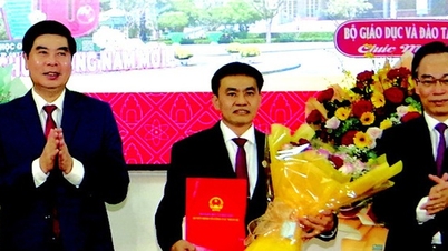 Quy Nhon University에 새로운 교장이 부임했습니다.