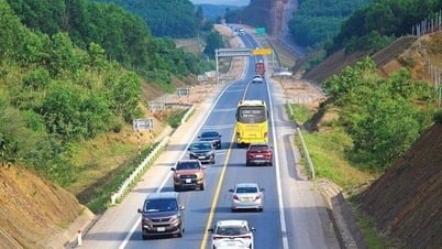 Prime Minister directs early upgrading of 2-lane highways