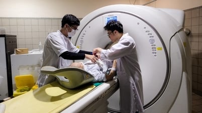 Tăng lương cơ sở từ 1-7: Bệnh viện tự chủ thấp thỏm mừng, lo