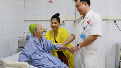 Ngoạn mục ca thay khớp háng nhân tạo cho cụ bà 107 tuổi