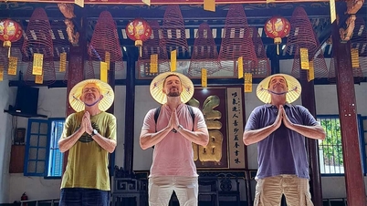 'Du lịch trả thù' - bữa tiệc sắp tàn