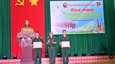 “Tọa đàm sĩ quan trẻ” - lắng nghe và sẻ chia