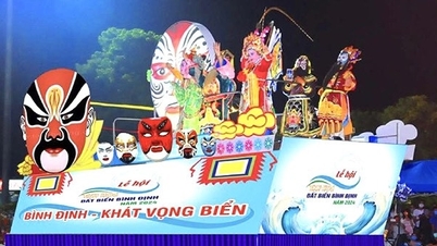 ចំណាប់អារម្មណ៍នៃពិធីបុណ្យតាមដងផ្លូវ 'Binh Dinh ស្វាគមន៍រដូវក្តៅ'