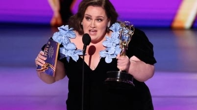Những khoảnh khắc đáng nhớ tại Lễ trao giải Emmy