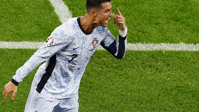 ព័រទុយហ្គាល់ត្រូវការ Ronaldo ដើម្បីទទួលយកកៅអីខាងក្រោយ