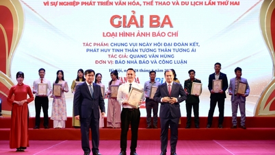 អ្នកសារព័ត៌មាន និងសារព័ត៌មានសាធារណៈមតិ ទទួលបានរង្វាន់លើកទី៣ នៃពានរង្វាន់សារព័ត៌មានជាតិ "ដើម្បីបុព្វហេតុអភិវឌ្ឍន៍វប្បធម៌ កីឡា និងទេសចរណ៍"
