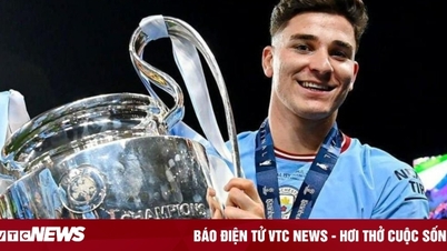 Julian Alvarez đi vào lịch sử ở tuổi 23