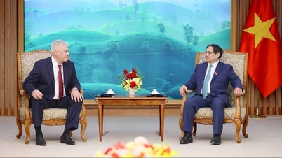 Thủ tướng Phạm Minh Chính tiếp Bộ trưởng Bộ Nội vụ Liên bang Nga
