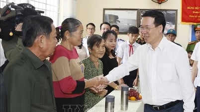 Chủ tịch nước Võ Văn Thưởng thăm, chúc Tết quân và dân xã đảo Thổ Châu