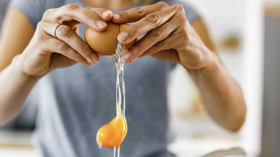 Eat This Part of an Egg to Prevent Alzheimer's Disease