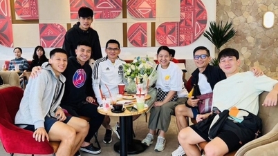 គ្រូបង្វឹក Kiatisuk ទទួលបានងារជាបិតាឆ្នើមរបស់ប្រទេសថៃក្នុងឆ្នាំ 2023
