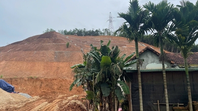 Anxious at the foot of the landslide